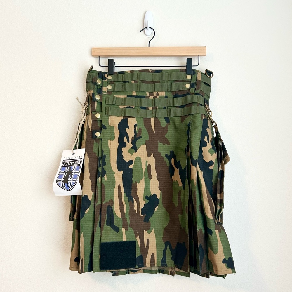 NWT Damn Near Kilt' Em The Tactical Kilt Utility Woodland Camo Men’s 31”